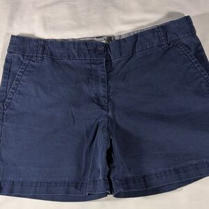 crown & ivy womens navy blue basic flat front 4.5" inseam chino shorts - size 10